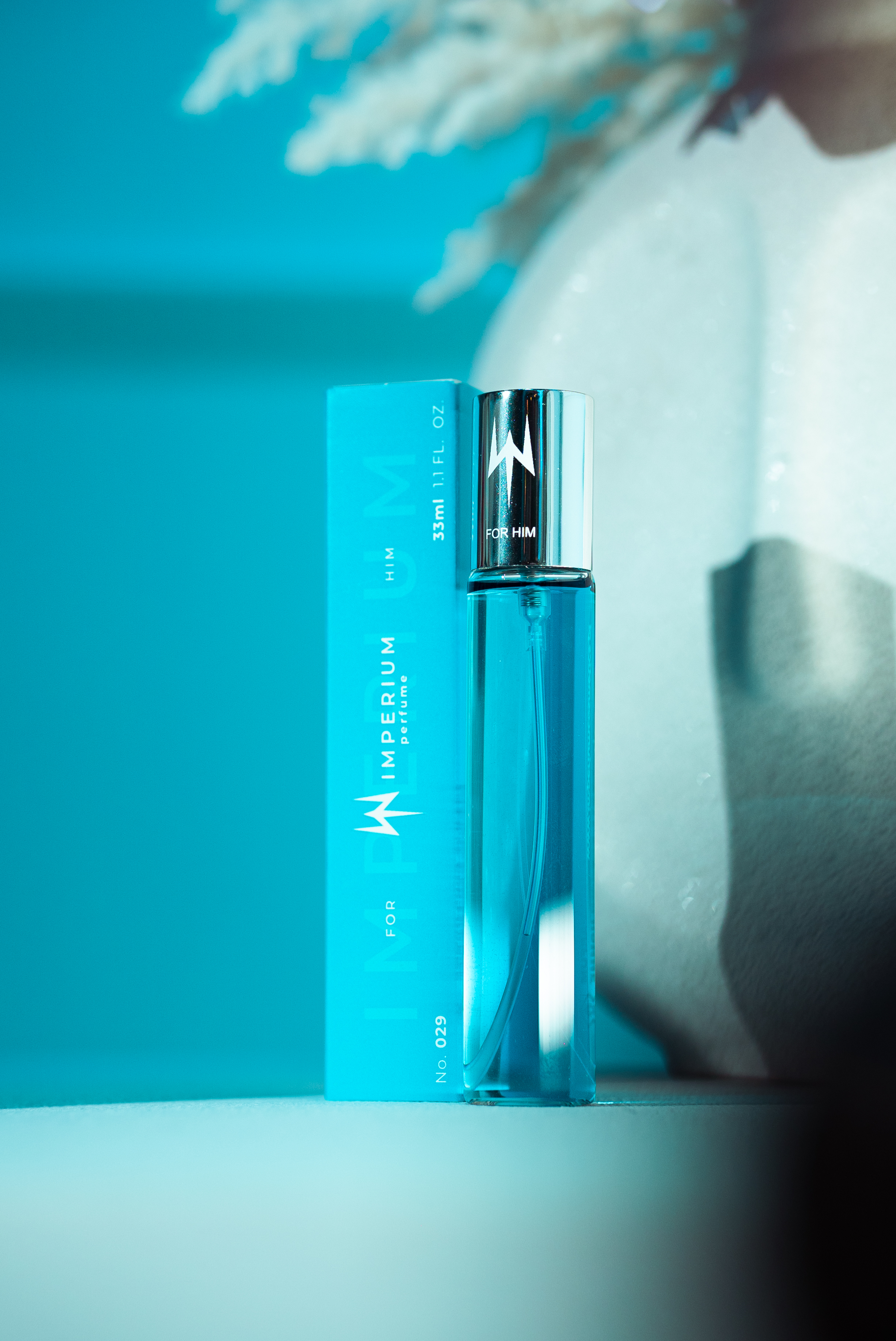 Perfumetki 33 ml – przewodnik po najmodniejszych zapachach dla niej i dla niego